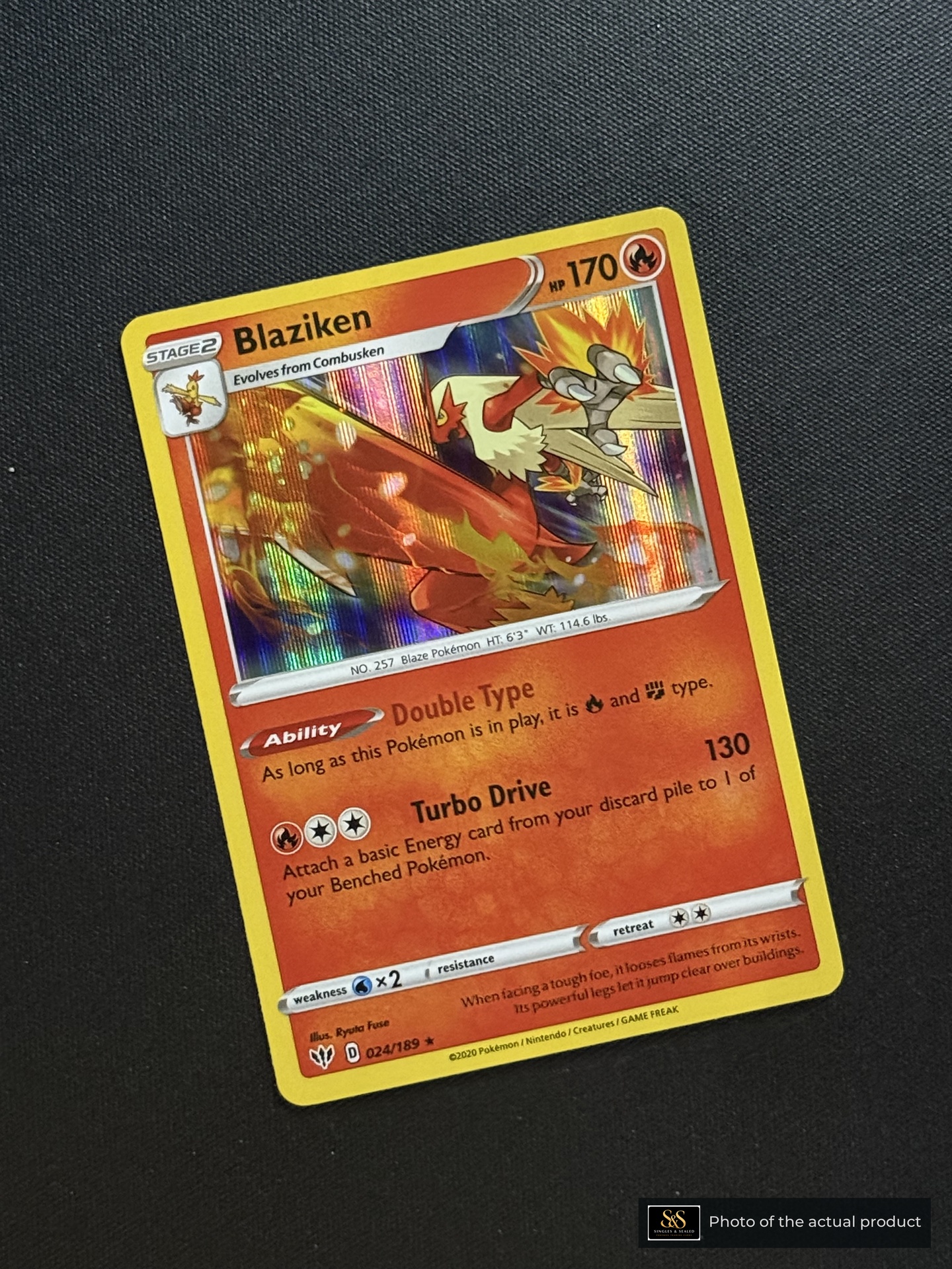 Blaziken — echte voorzijde