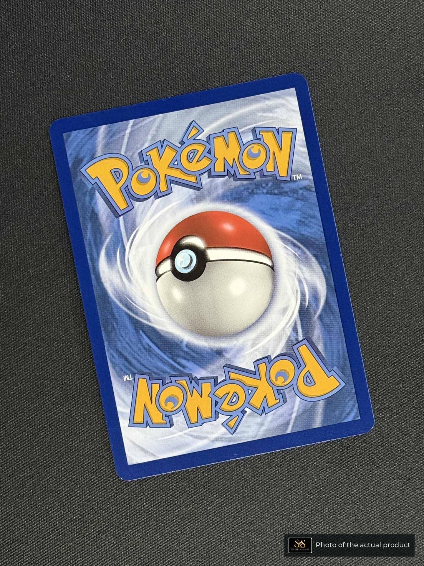 Dedenne — echte achterzijde